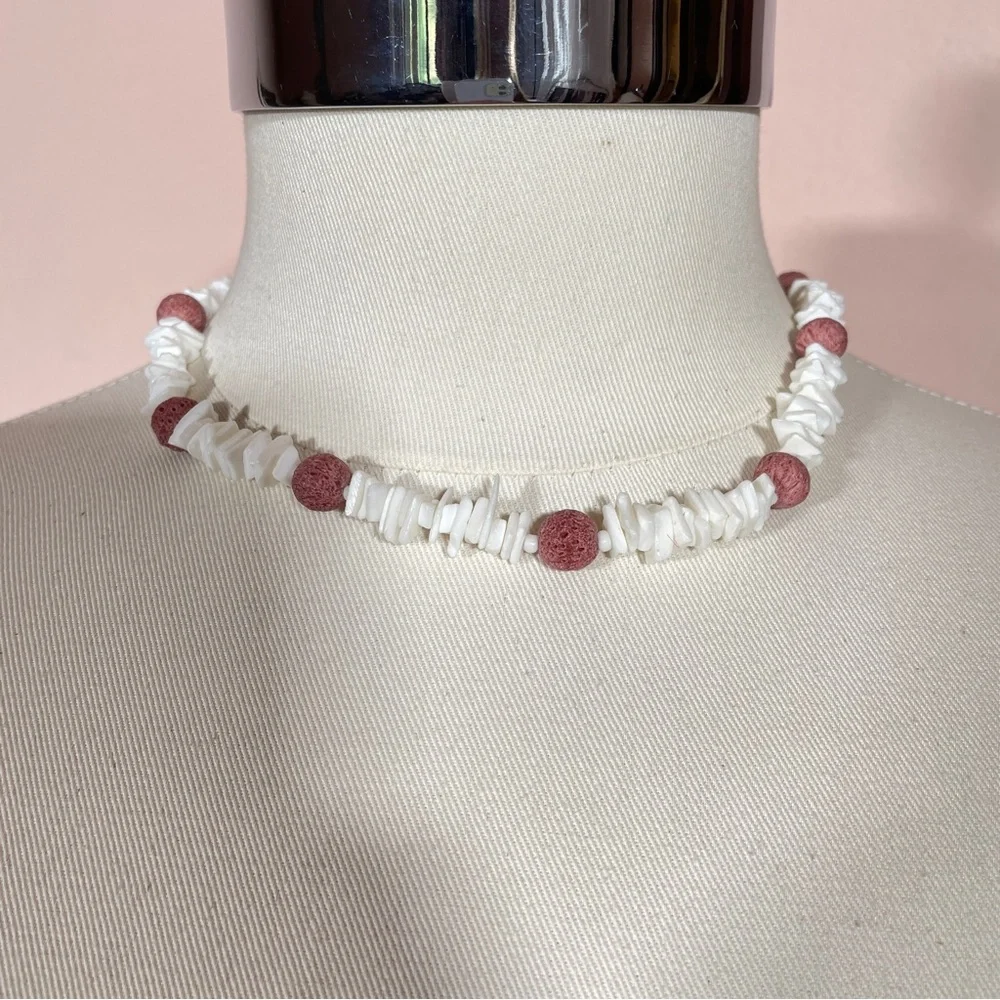 Vintage HAWAIIAN Real CORAL Puka Shell Mermaid Tropical Vacation Summer Necklace
